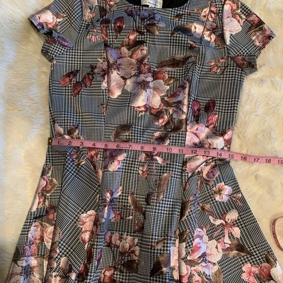 Houndstooth and Metallic Pink Floral Mini Dress - Picture 5 of 8